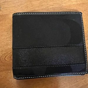 Never worn or used - mens bifold black coach wallet